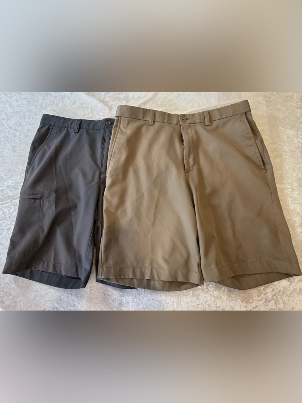 2 Pr Men's Casual/Golf Flat-Front Khaki Charcoal Gray Shorts Size 32